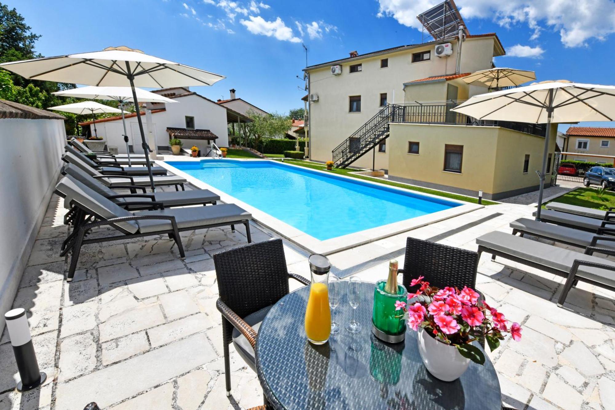 Apartments Pilic Rosini Exterior foto